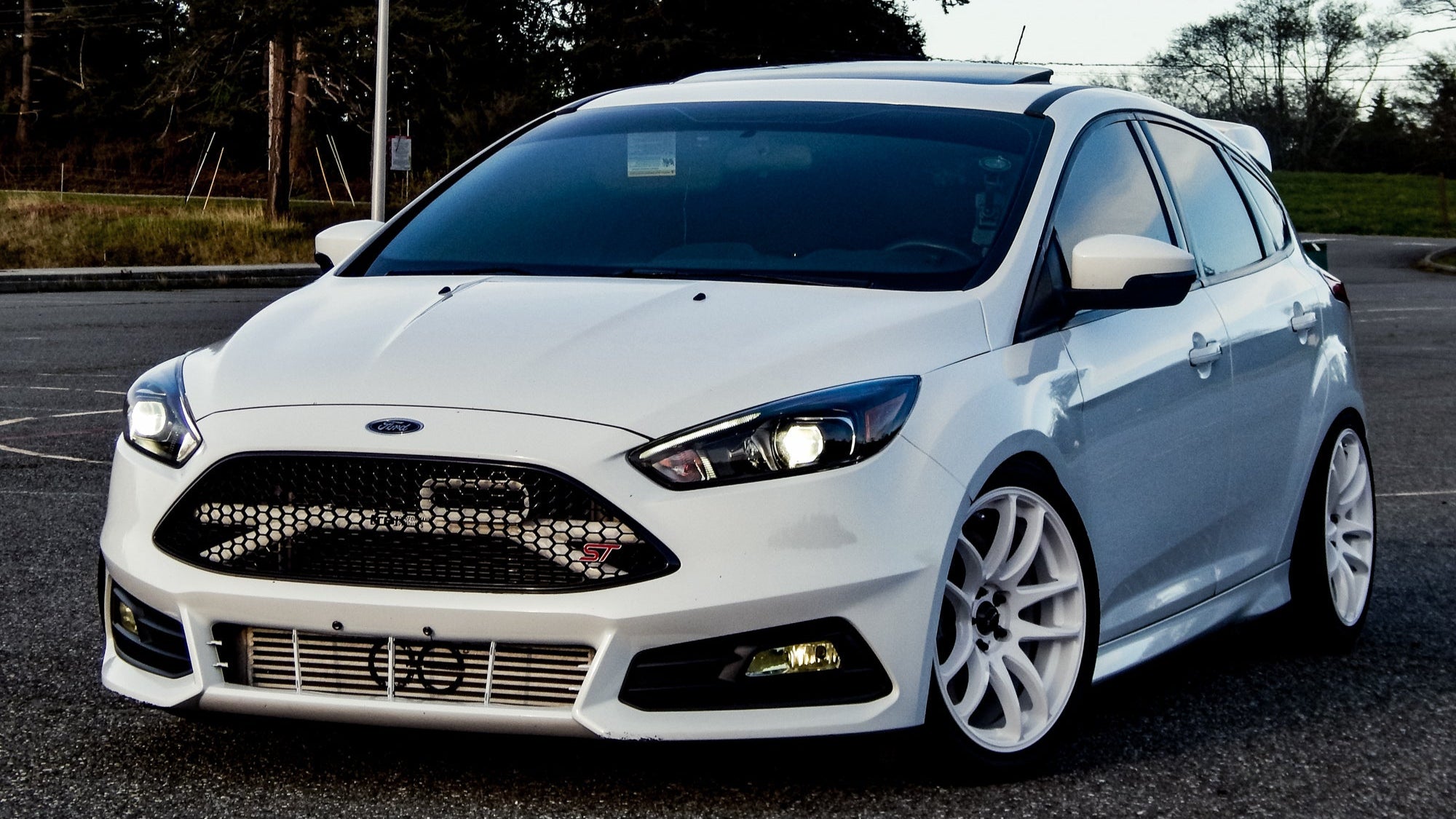 Ford Focus ST | TR4 | White – Vors Wheels