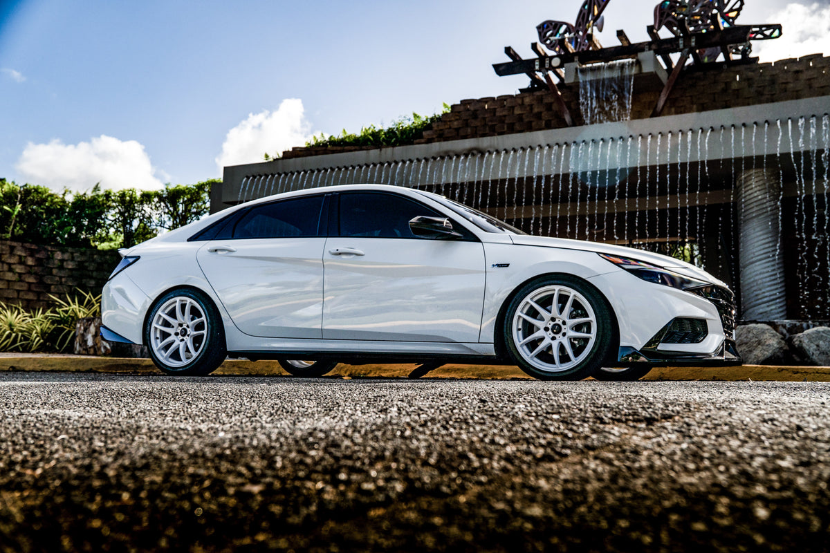 Hyundai Elantra on Vors TR4 White 18x8.5 photo 1