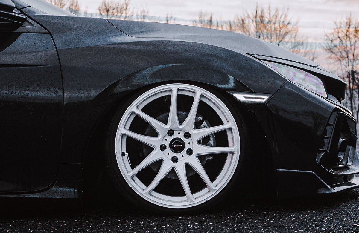 Honda Civic 10th Gen on Vors TR4 White 18x9.5 +35 photo 4