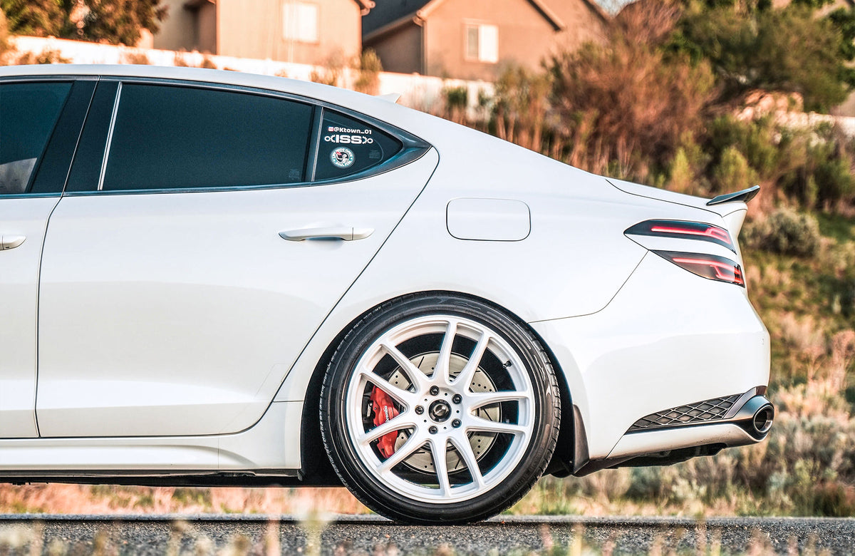 Genesis G70 on Vors TR4 White 19x8.5 +35 photo 6