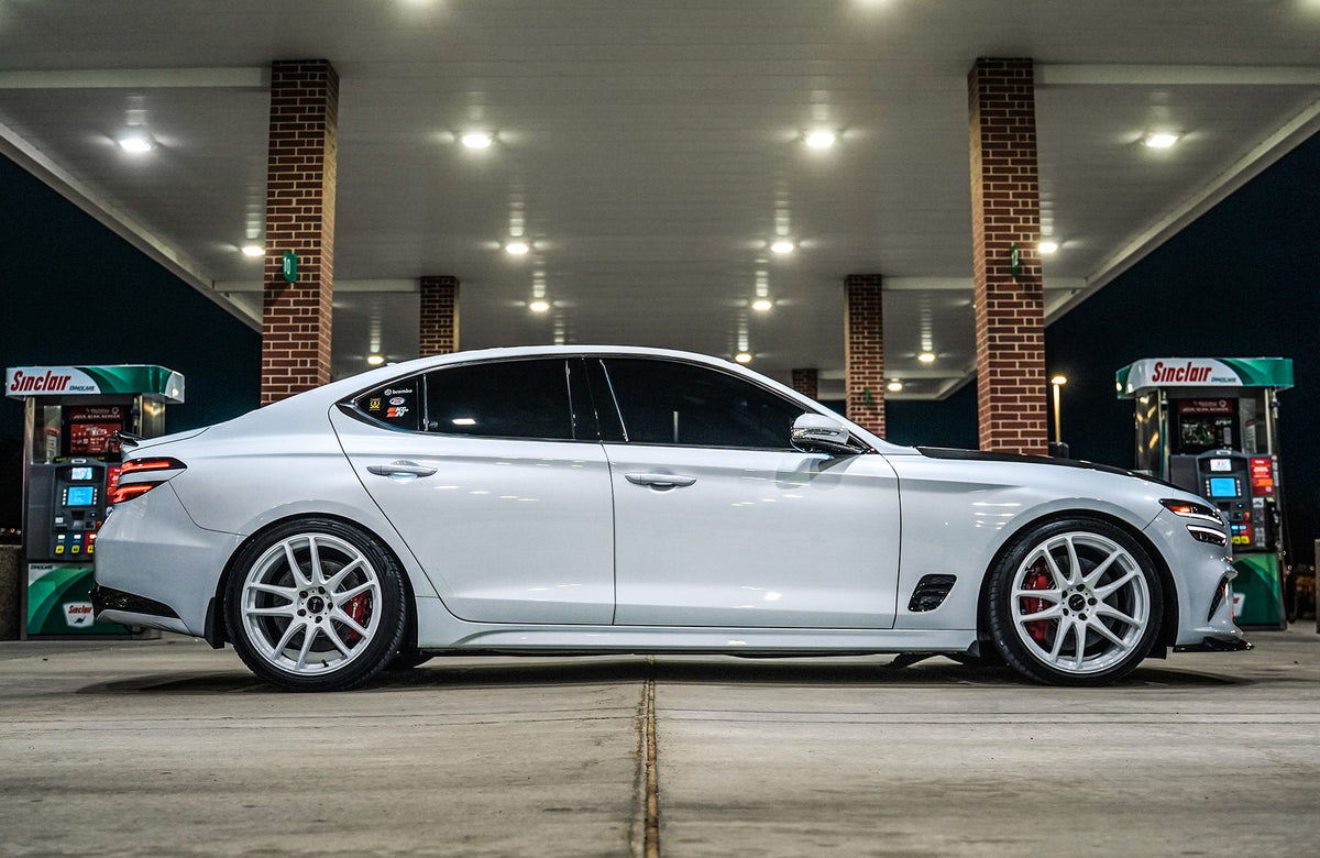 Genesis G70 on Vors TR4 White 19x8.5 +35 photo 13