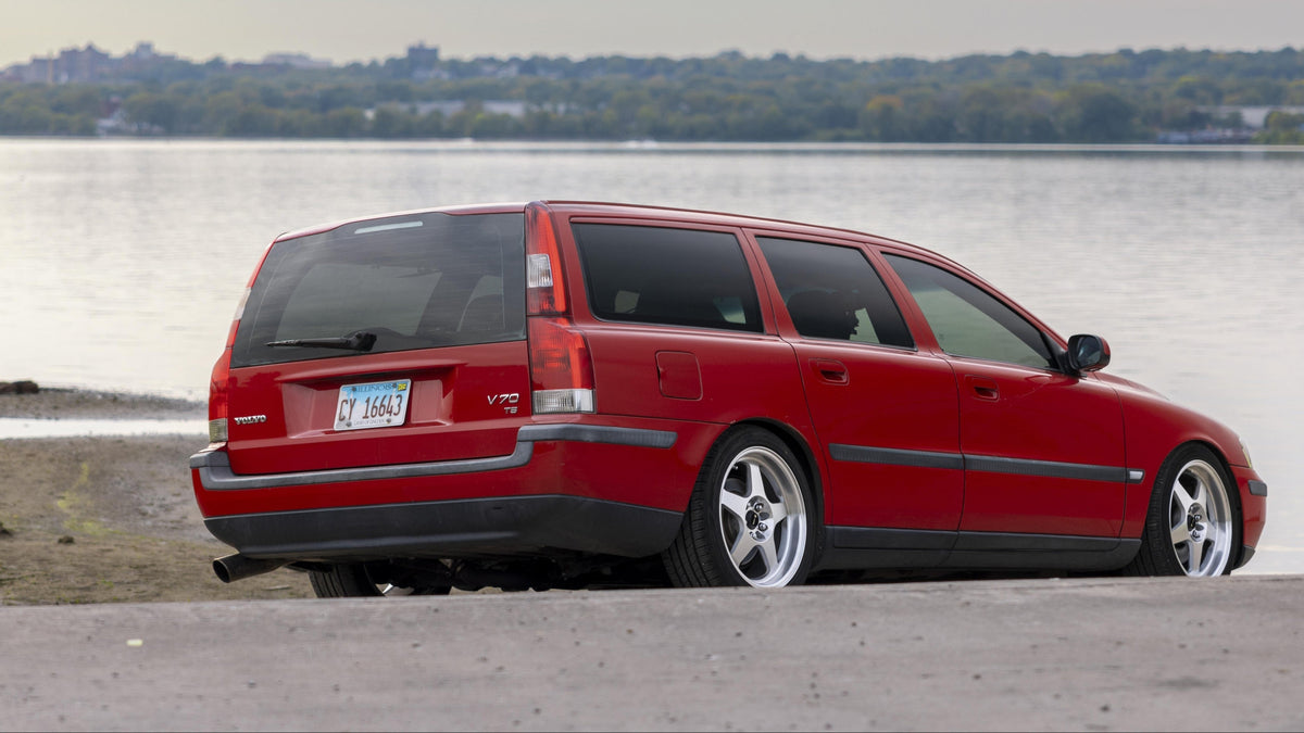 Volvo V70 on Vors SP1 Silver Machined 17x8 +35 photo 1