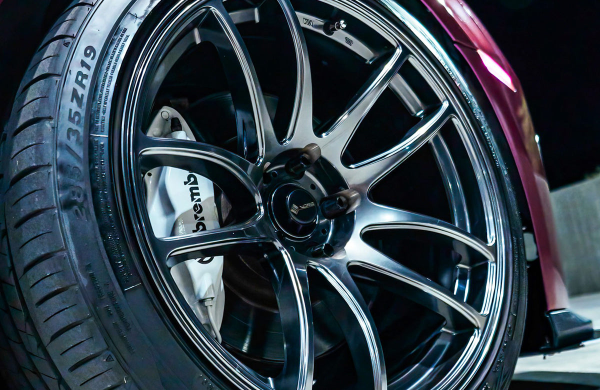 Chevrolet Camaro ZL1 on Vors TR4 Hyper Black 19x10 photo 5