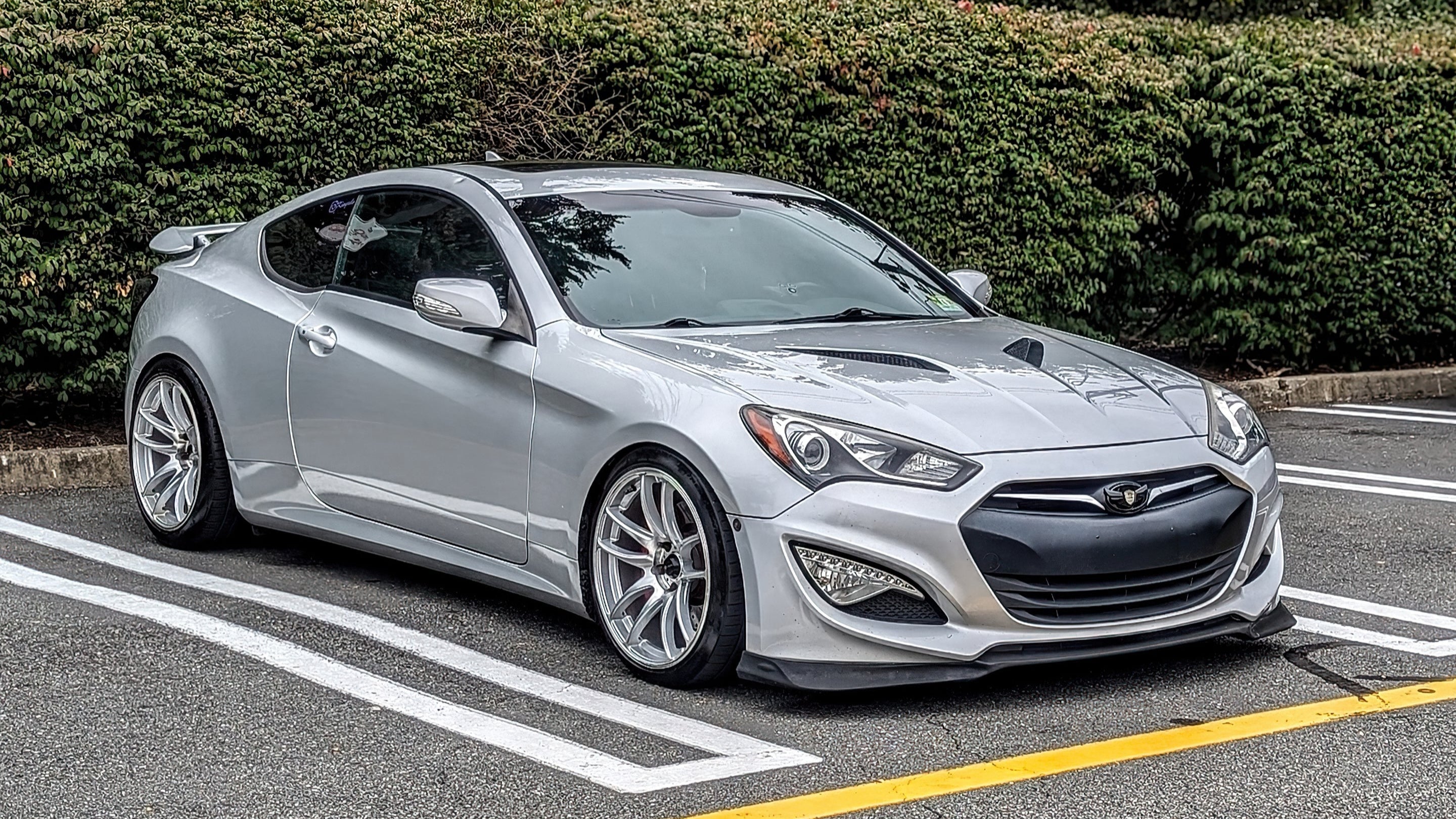 Hyundai Genesis | TR4 | Silver M. – Vors Wheels