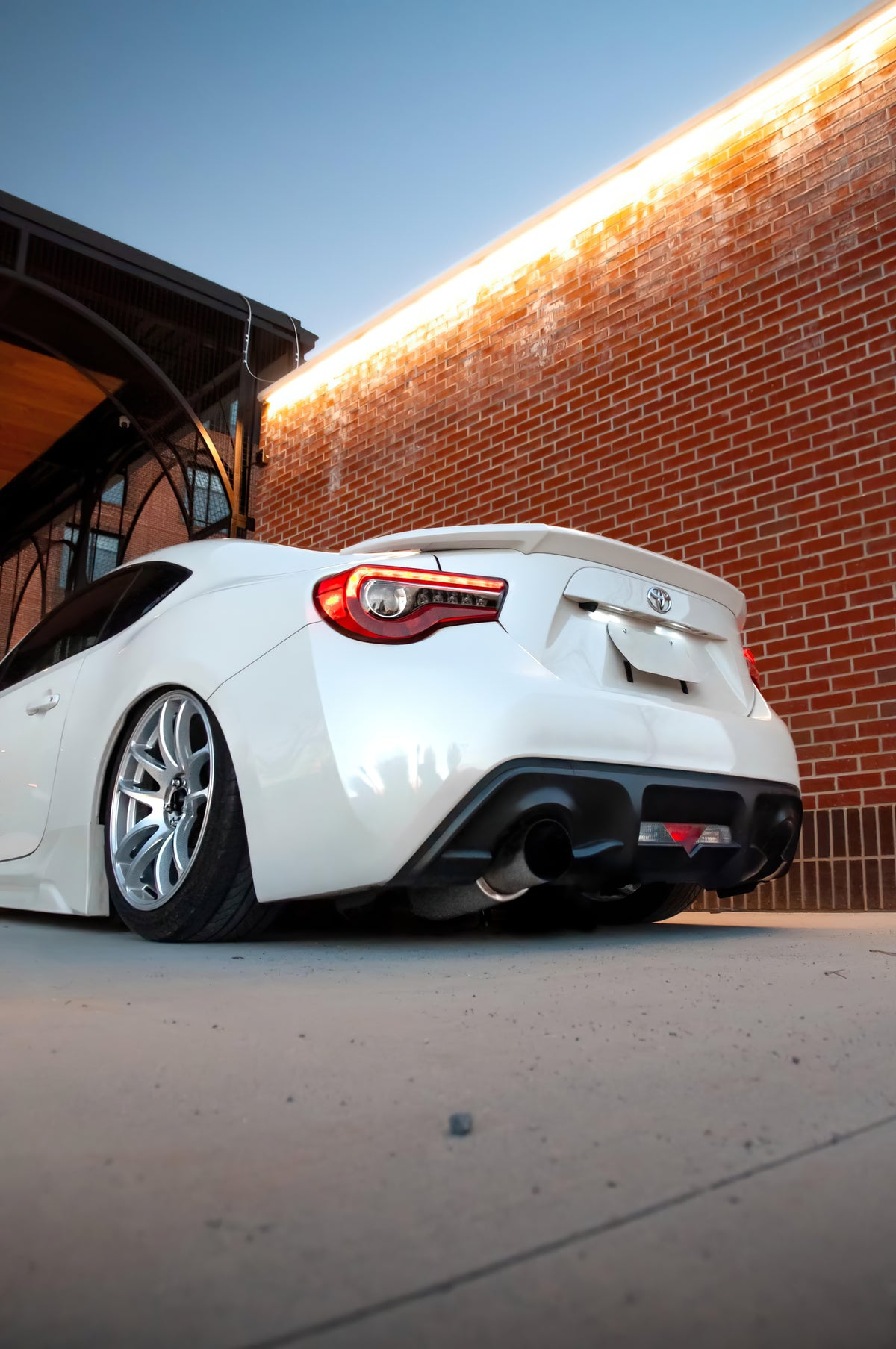 Toyota GT86 on Vors TR4 Silver Machined 18x8.5 photo 5
